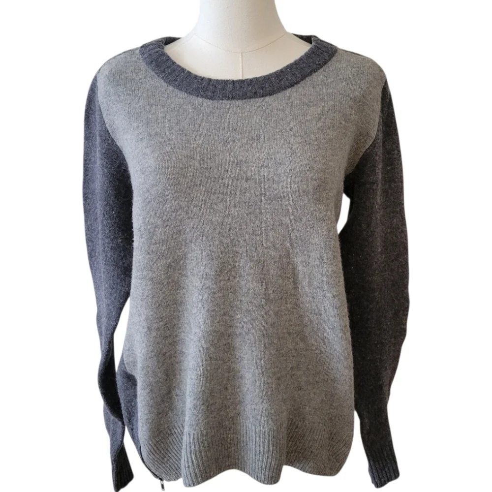 J. Crew Gray Wool Zipper Detail Scoop Neckline Sweater‎ Size Medium